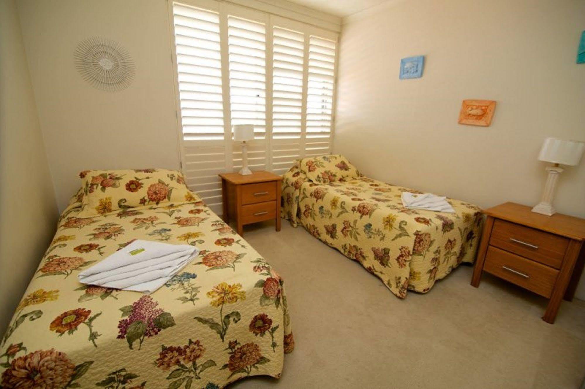 Foreshore Beachfront Apartments Gold Coast Eksteriør billede